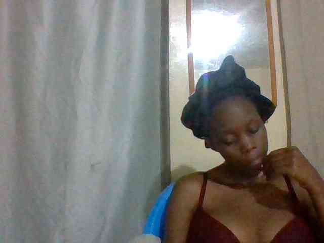 Sexyebonyxx webcam