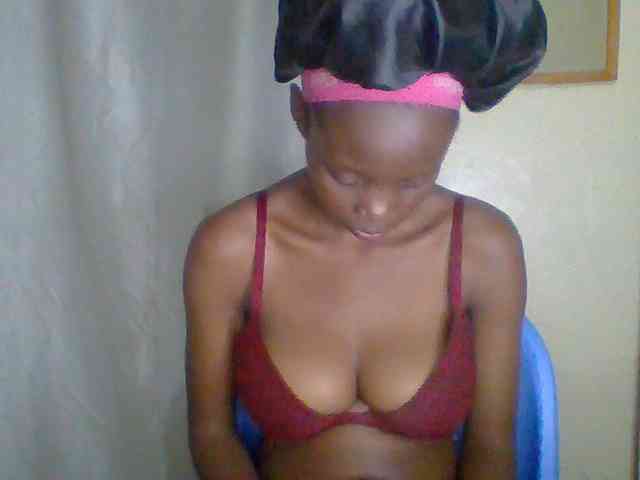 Sexyebonyxx webcam