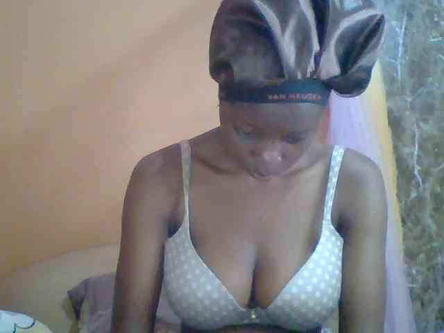 Sexyebonyxx webcam