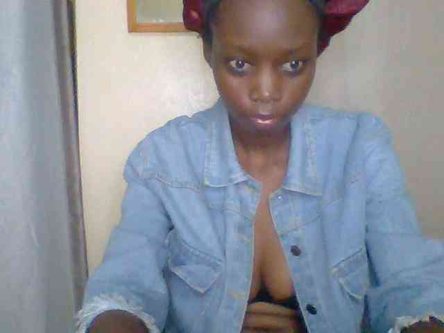 Sexyebonyxx webcam
