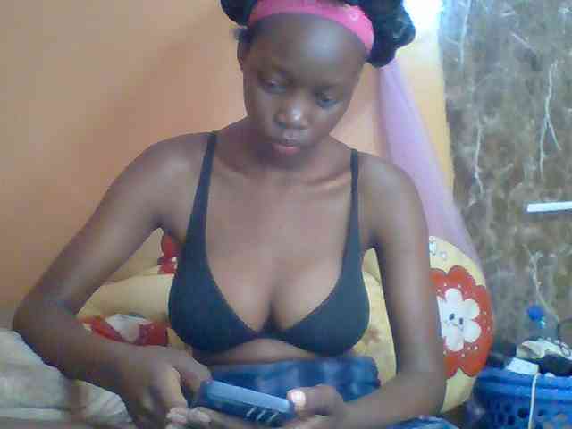 Sexyebonyxx webcam