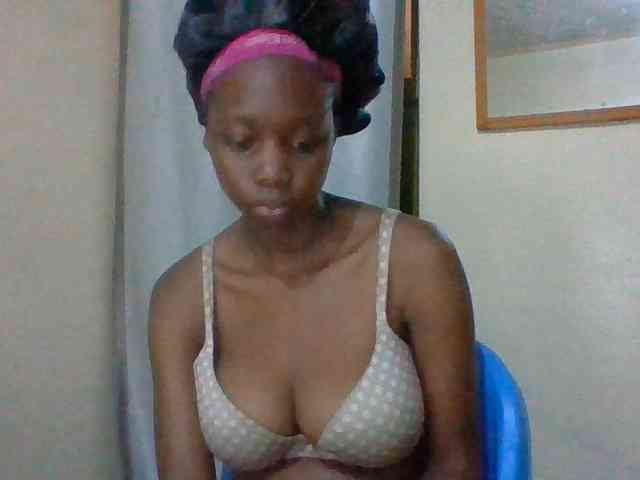 Sexyebonyxx webcam