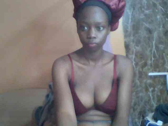 Modèle: Sexyebonyxx