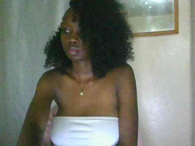 Modèle: Sexyebonyxx