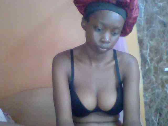 Modèle: Sexyebonyxx