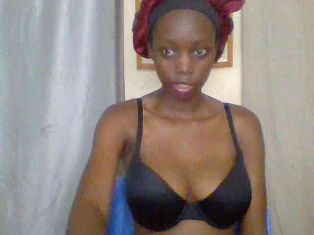 Sexyebonyxx webcam