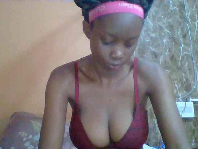 Sexyebonyxx webcam