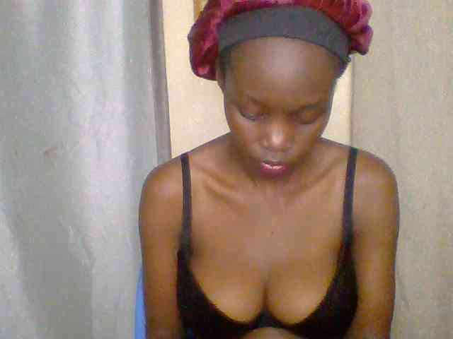 Sexyebonyxx webcam