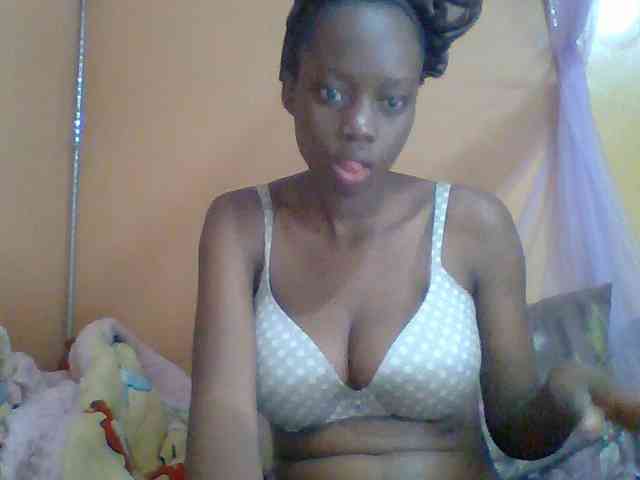 Sexyebonyxx webcam