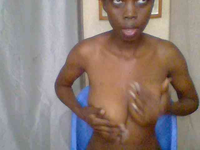 Sexyebonyxx webcam