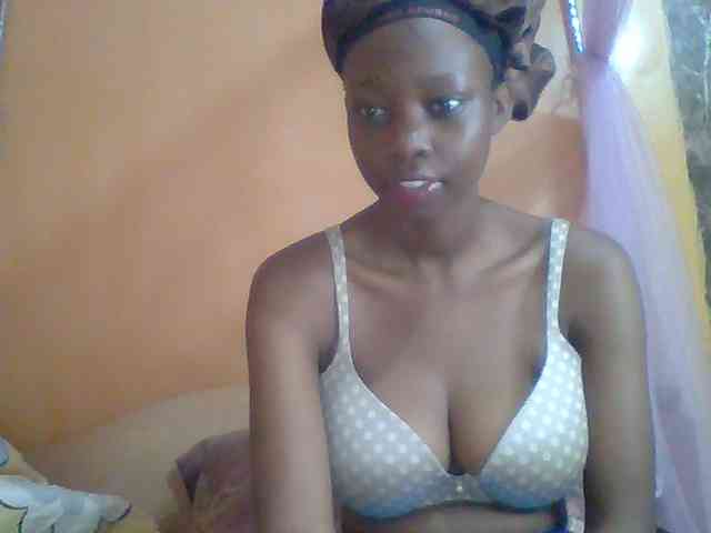 Sexyebonyxx webcam