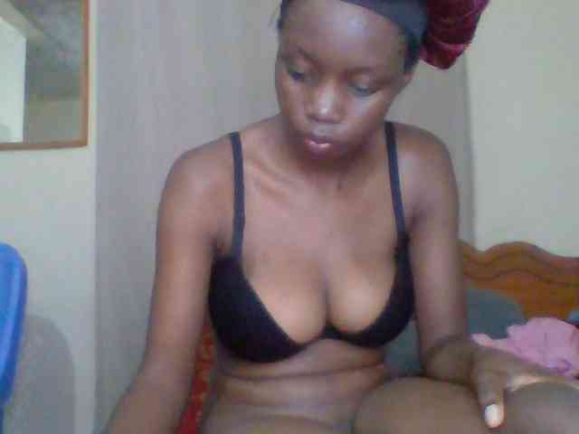 Modèle: Sexyebonyxx