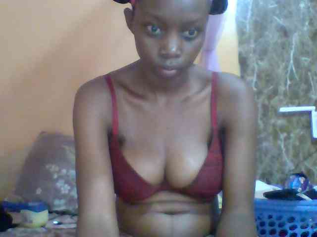 Sexyebonyxx webcam