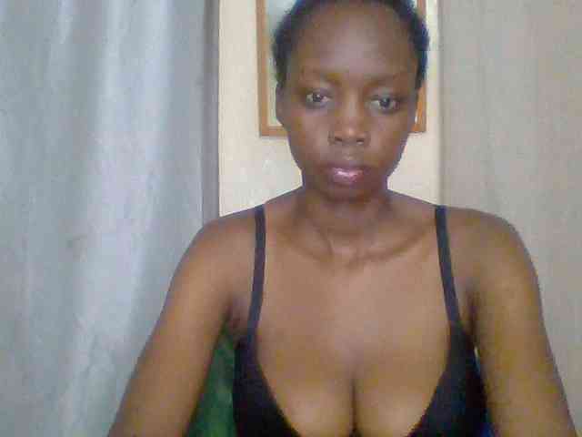 sexyebonyxx's live room