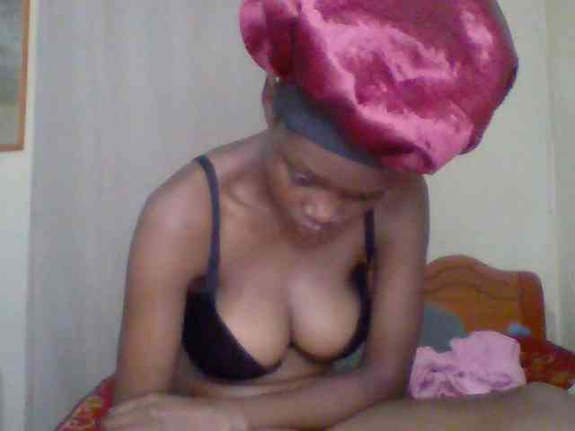 Sexyebonyxx webcam