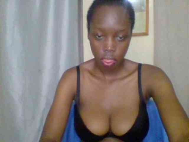 Modèle: Sexyebonyxx