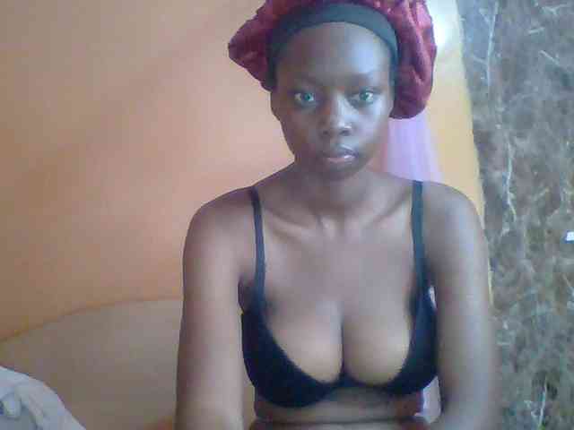 Sexyebonyxx webcam