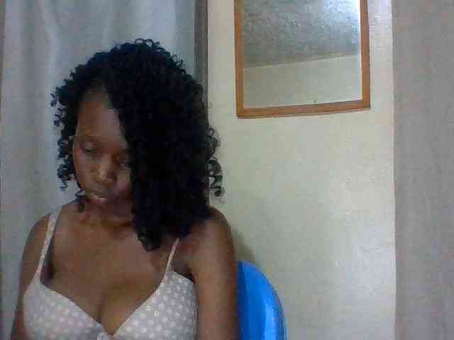 Sexyebonyxx webcam
