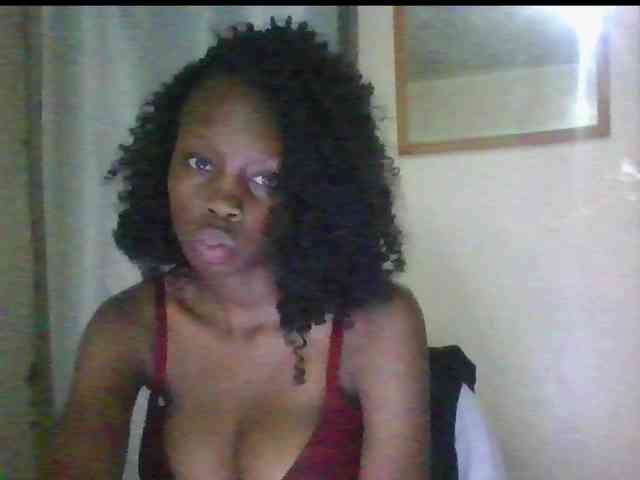 Modèle: Sexyebonyxx