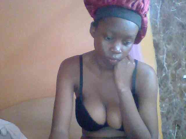 Sexyebonyxx webcam