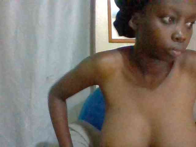 Sexyebonyxx webcam