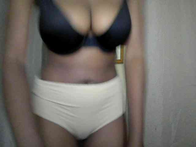 Sexyebonyxx webcam