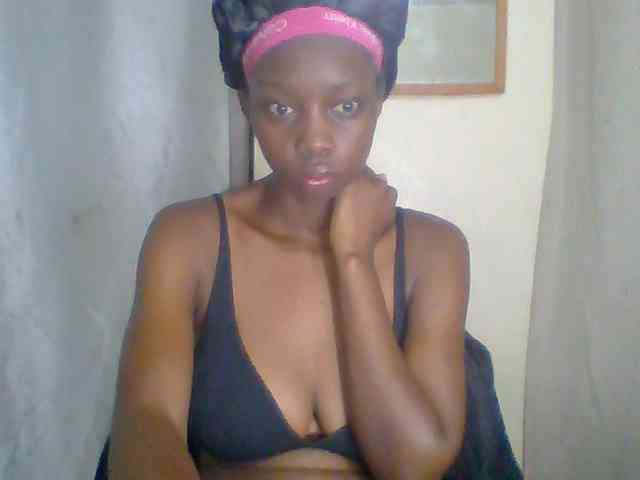 Sexyebonyxx webcam