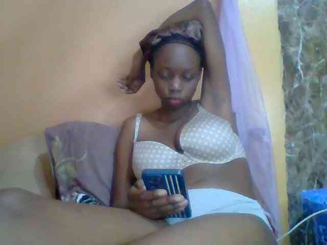 Sexyebonyxx webcam