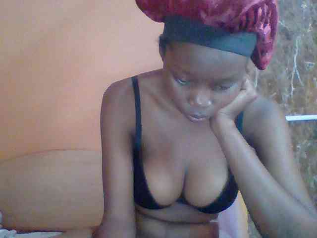 Sexyebonyxx webcam