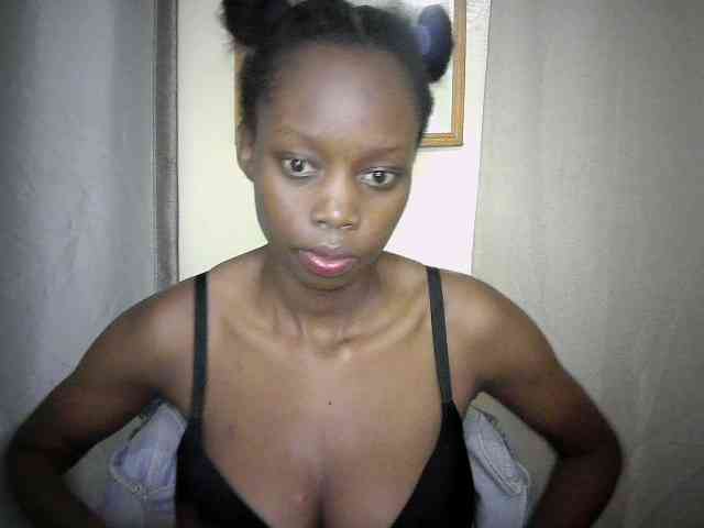 Sexyebonyxx webcam
