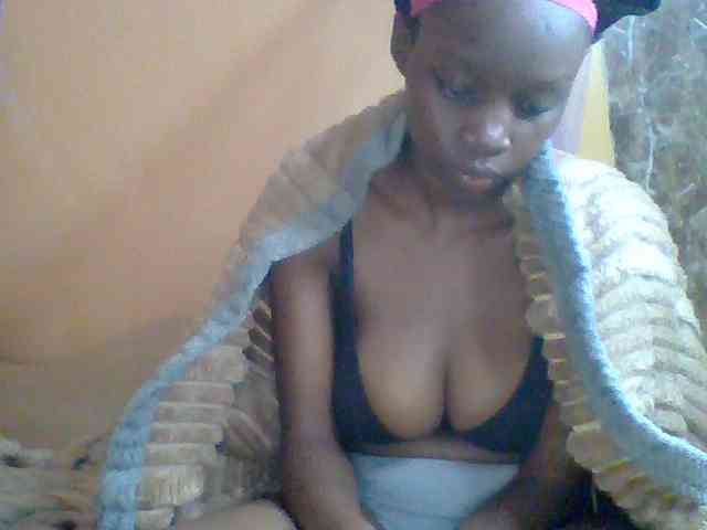 Essyknight Live Webcam on BongaCams