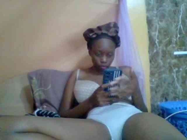 Sexyebonyxx webcam