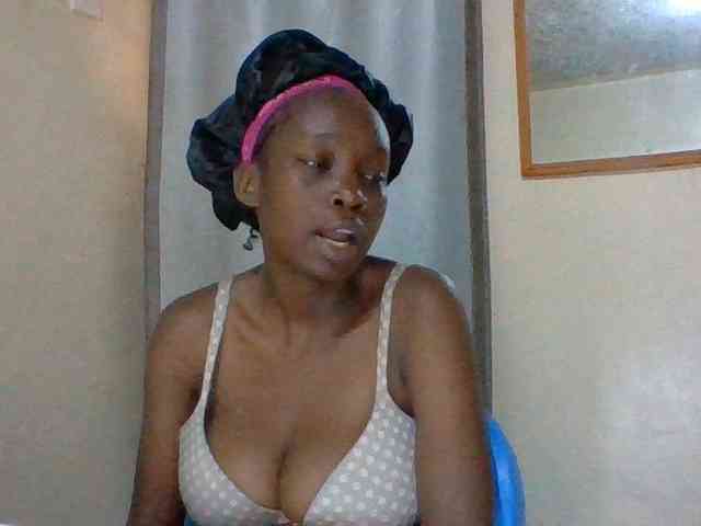 Sexyebonyxx webcam