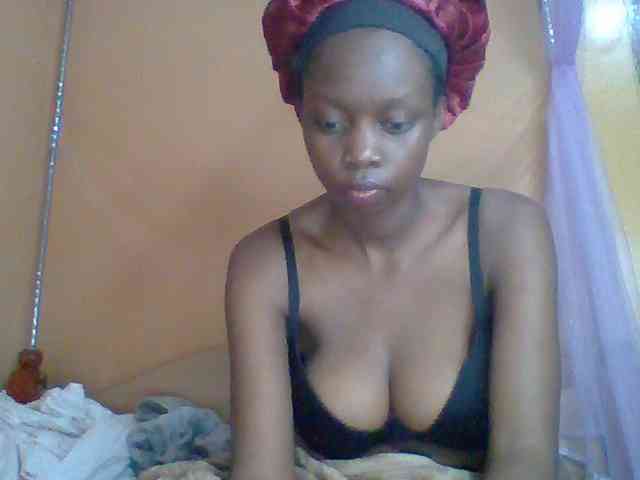 Modèle: Sexyebonyxx