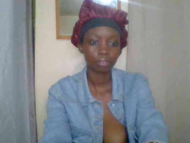 Modèle: Sexyebonyxx