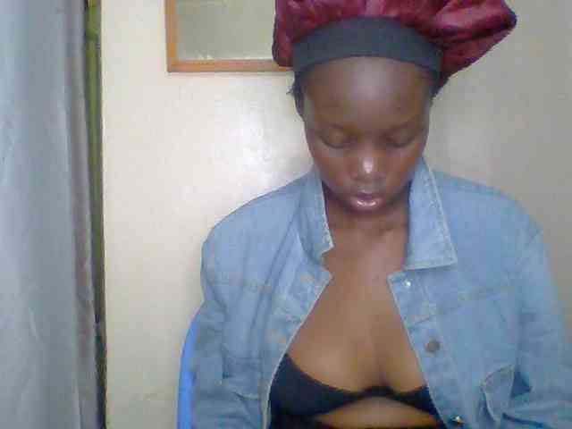 Modèle: Sexyebonyxx