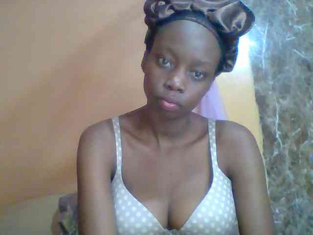 Sexyebonyxx webcam