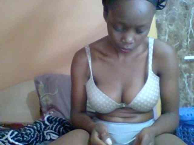 Sexyebonyxx webcam