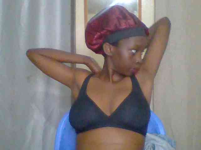 Sexyebonyxx webcam