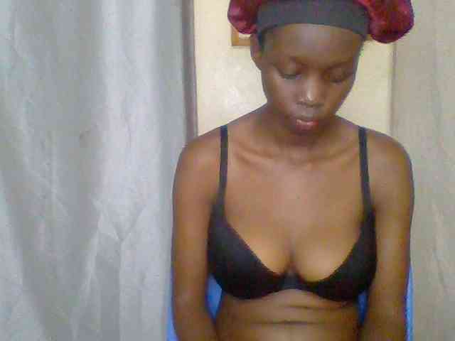 Modèle: Sexyebonyxx