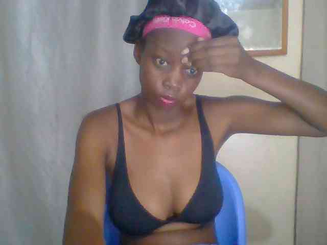Modèle: Sexyebonyxx
