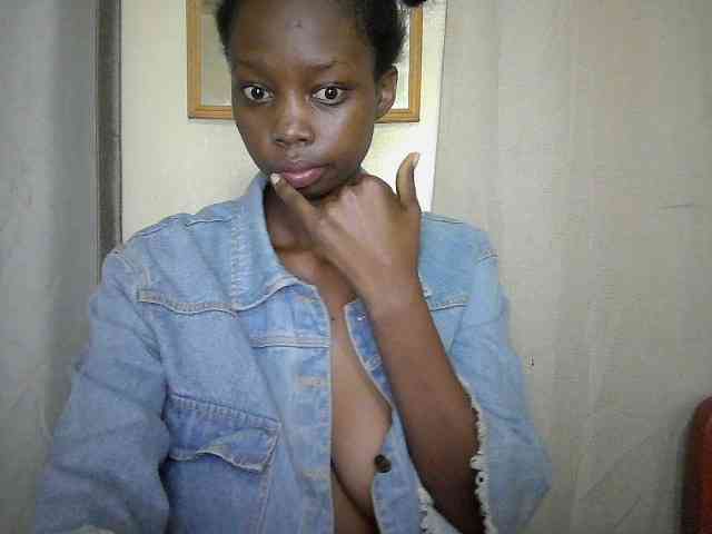 Sexyebonyxx webcam