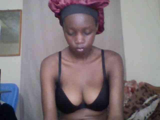 Modèle: Sexyebonyxx