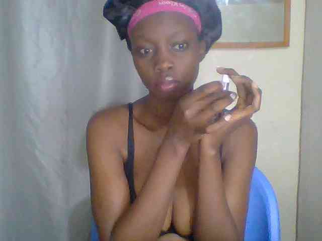 Sexyebonyxx webcam