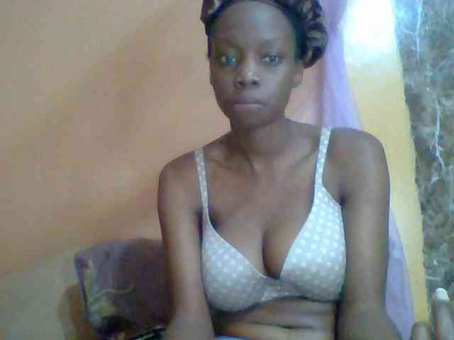 Sexyebonyxx webcam