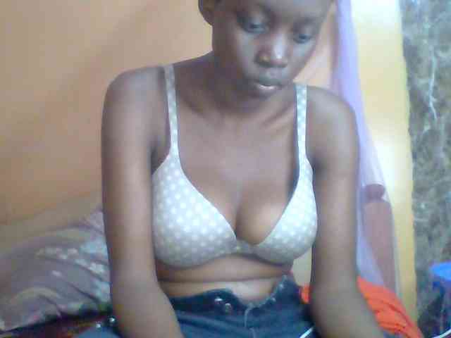 Sexyebonyxx webcam