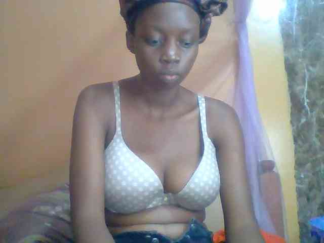 Model: Sexyebonyxx