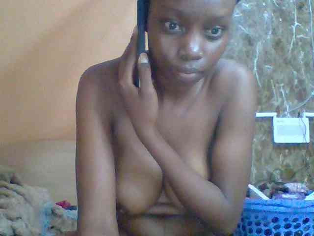 Essyknight Live Webcam on BongaCams