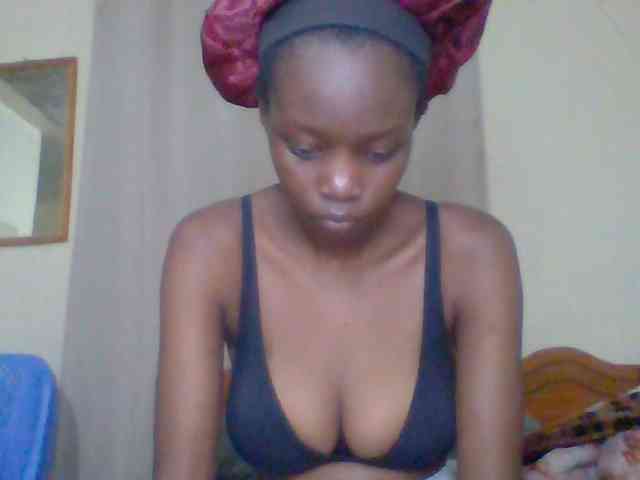 Sexyebonyxx webcam