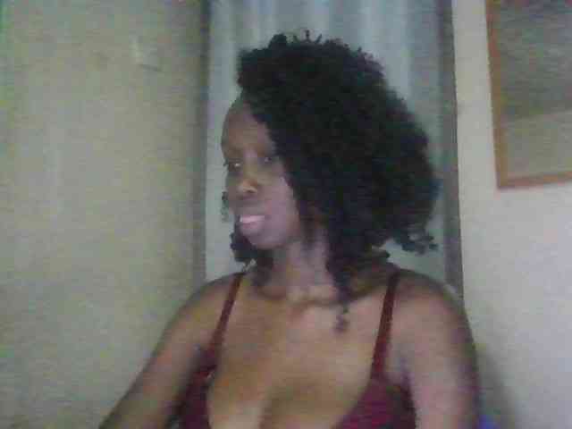 Modèle: Sexyebonyxx